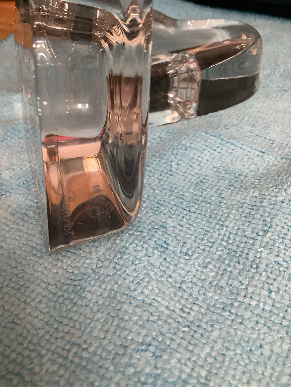 2- Baccarat Heart-Shaped Clear Crystal Glossy Hand Blown Paperweight - Picture 5 of 6